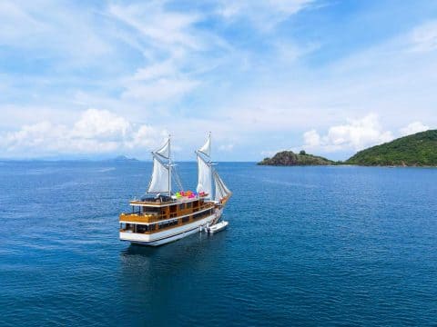 LeMain – luxury yacht for private charter in Indonesia